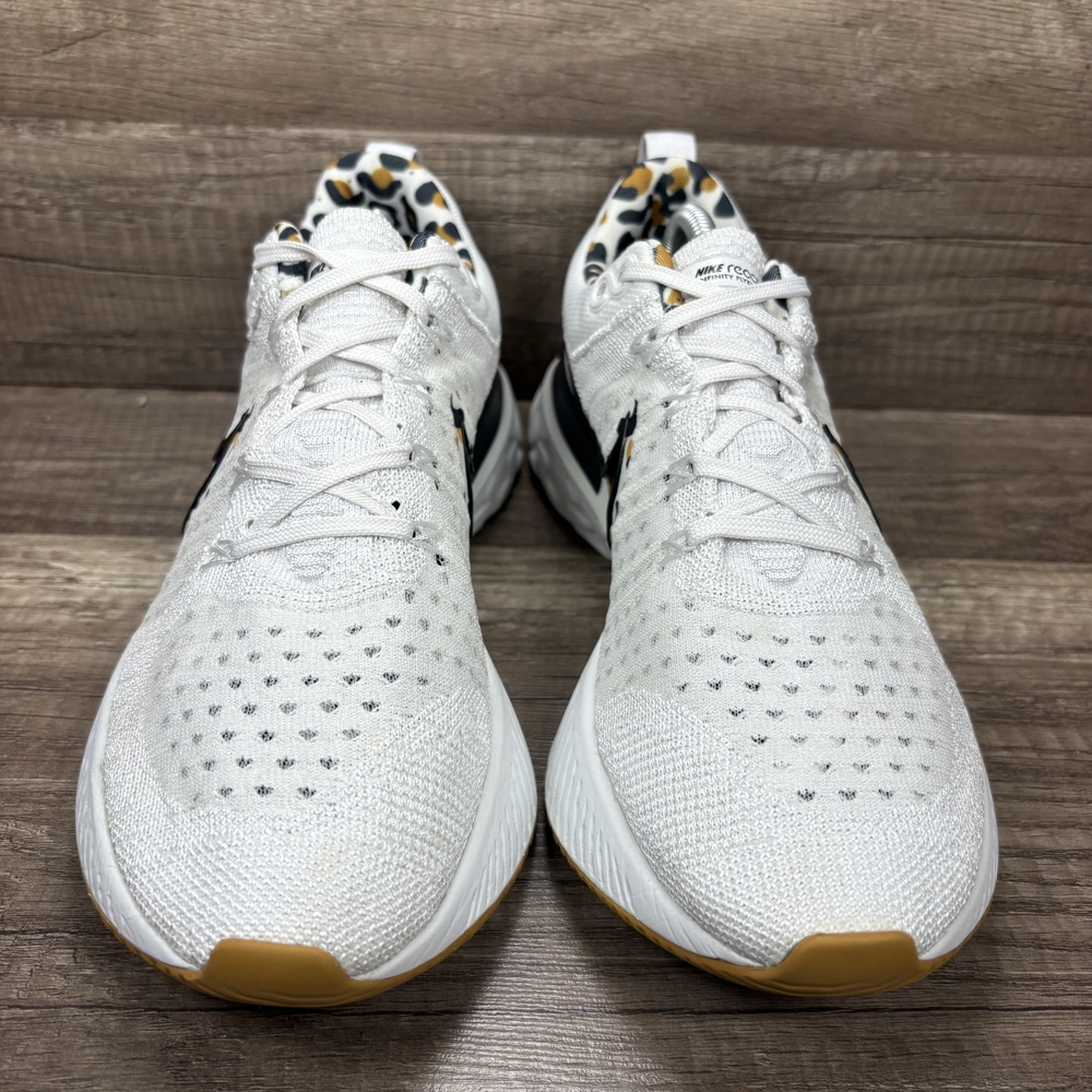 Nike React Infinity Flyknit White Gray Womens US Size 8 DJ5932-001 Running Shoes - Picture 2 of 10